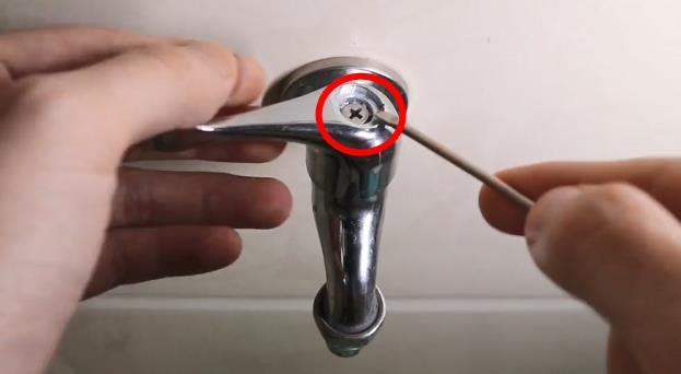 水龍頭滴水怎么處理？看步驟圖跟著老師傅一步步操作一下吧！