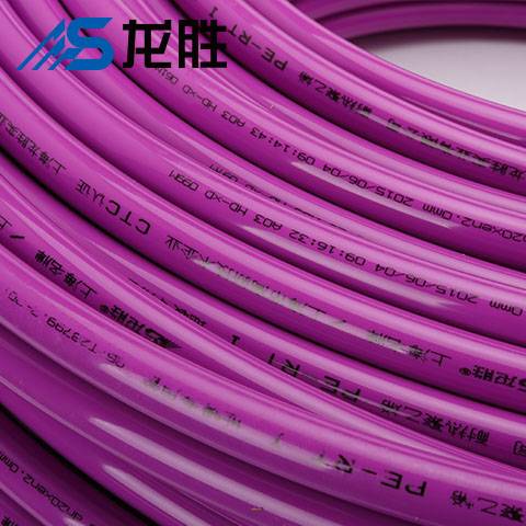 地?zé)徜伒匕搴眠€是地磚好？4大點(diǎn)全方位評(píng)測(cè)助你選擇！