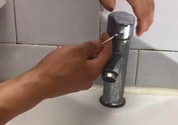 衛(wèi)生間臺(tái)盆水龍頭拆卸圖解，6張步驟大圖帶你全程拆卸！